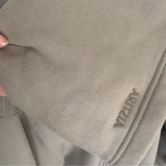 Aritzia Cozy Sweatfleece Perfect Zip Hoodie - Picture 8 of 9